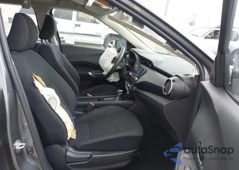 2023 Nissan Kicks Sv Xtronic Cvt z USA, uszkodzony, nr VIN 3N1CP5CV4PL488673